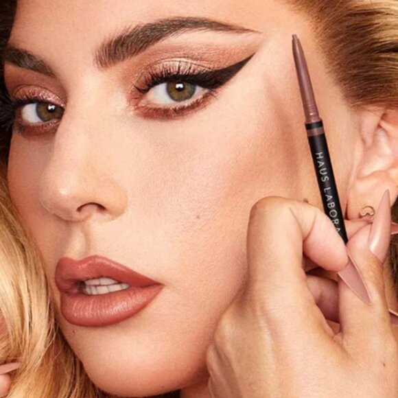 Haus Laboratories - LIMITED EDITION TANTI BACI EXTREME CREAM MINI LIPSTICK SET - Picture 2 of 10